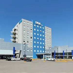 One Queretaro Aeropuerto 3*, El Coyote México